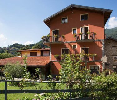 la griglia hotel e ristorante a sant'anna; la Valle Intelvi info; mangiare e ristoranti